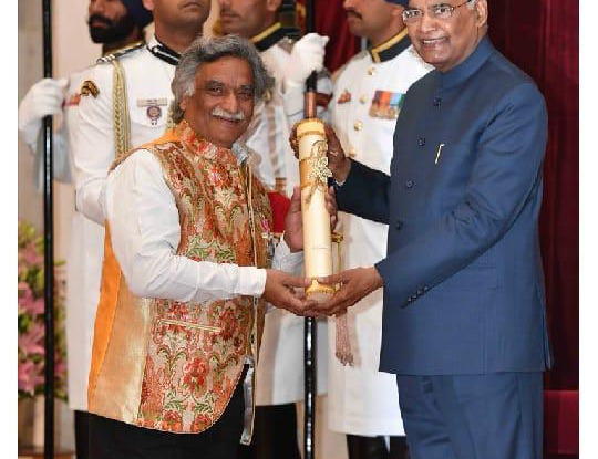 President Ram Nath Kovind presents the Padma Shri to Dr. Rajani Kant, 2019